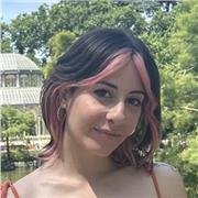 Makeup artist offre lezioni di self makeup per imparare a valorizzarsi